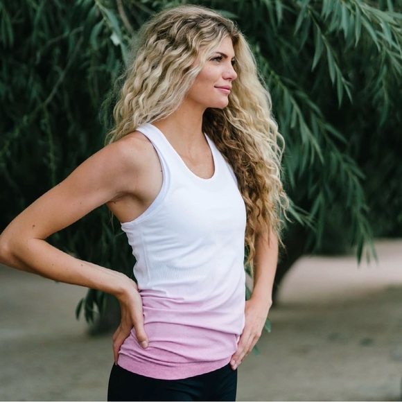 ZYIA Poppy Ombré Seamless Tank Top - Picture 1 of 3